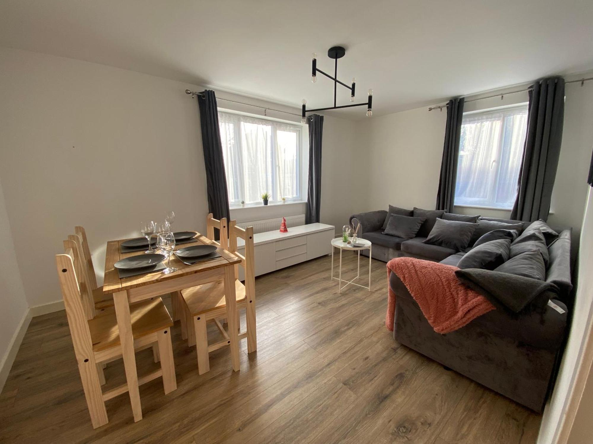 Lovely 2 Bed Flat Close To South Woodham Ferrers Station 아파트 외부 사진