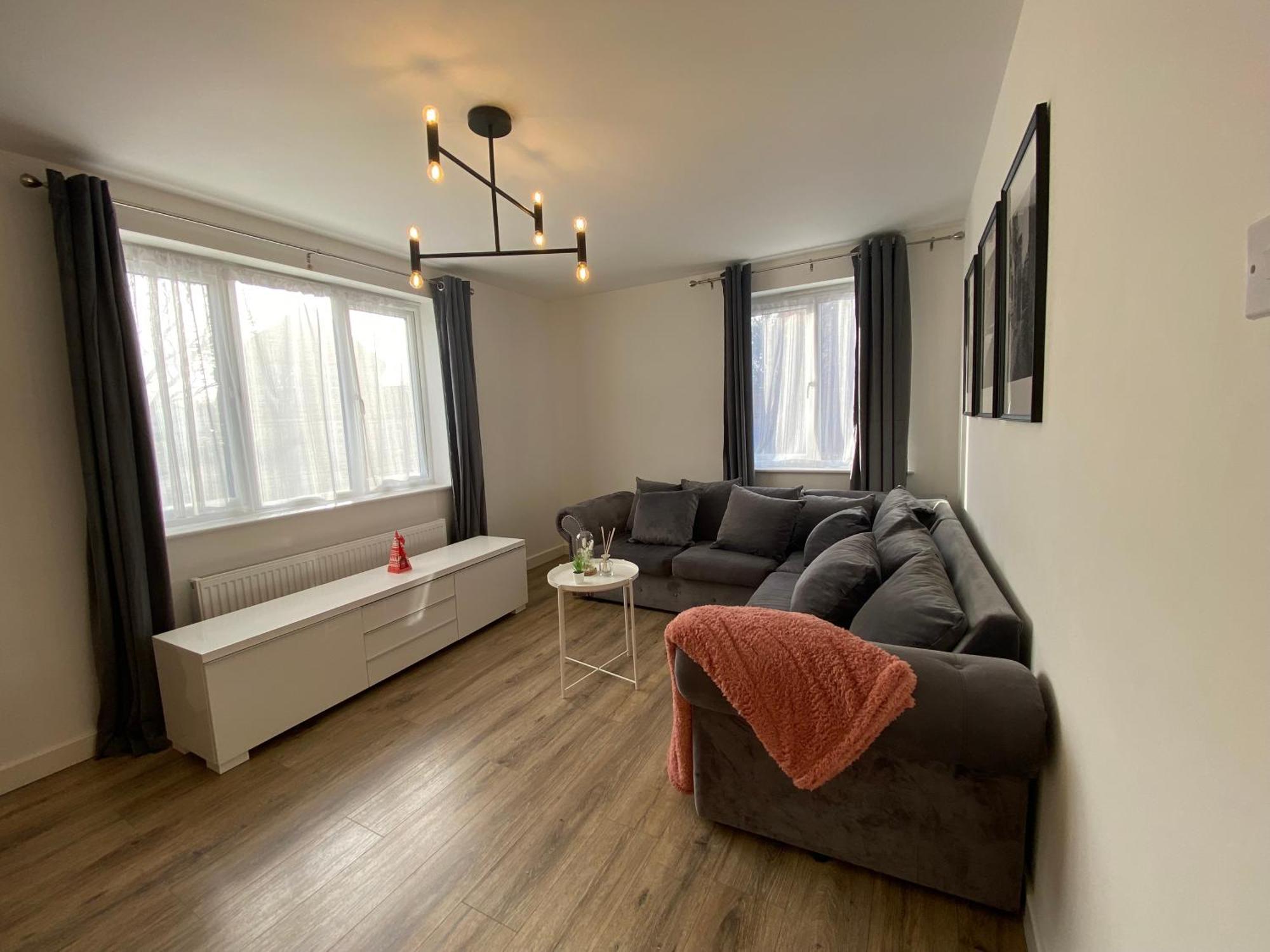 Lovely 2 Bed Flat Close To South Woodham Ferrers Station 아파트 외부 사진